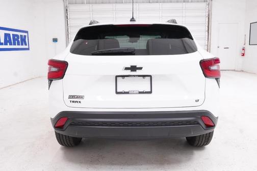 Summit White 2026 Chevrolet Trax LT