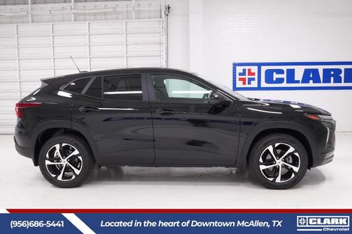 Mosaic Black Metallic 2026 Chevrolet Trax 1RS