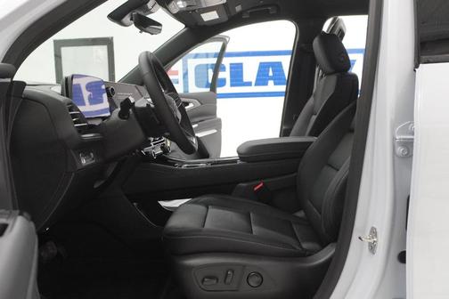 Polar White 2026 Chevrolet Traverse LT