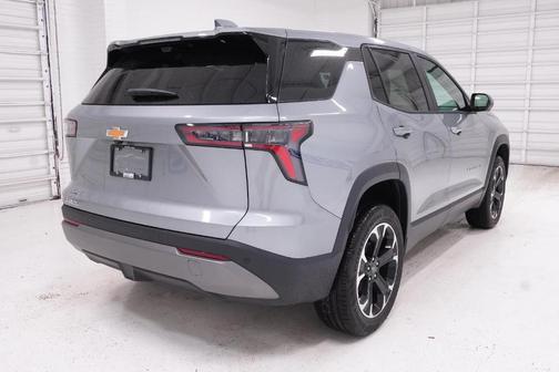 Sterling Gray Metallic 2026 Chevrolet Equinox LT