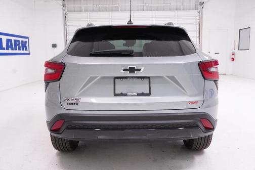 Sterling Gray Metallic 2026 Chevrolet Trax 2RS