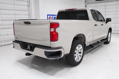 White Sand 2026 Chevrolet Silverado 1500 Custom