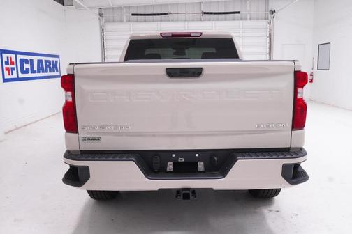 White Sand 2026 Chevrolet Silverado 1500 Custom