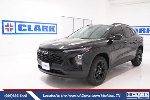 Mosaic Black Metallic 2026 Chevrolet Trax LT