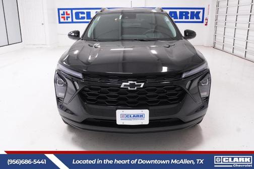 Mosaic Black Metallic 2026 Chevrolet Trax LT