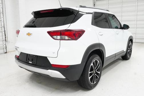 Summit White 2025 Chevrolet Trailblazer LT