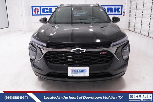 Mosaic Black Metallic 2026 Chevrolet Trax 2RS