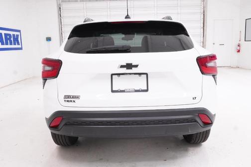 Summit White 2026 Chevrolet Trax LT