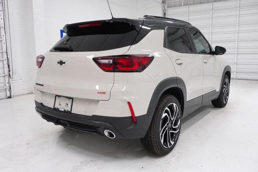 White Sand 2026 Chevrolet Trailblazer RS