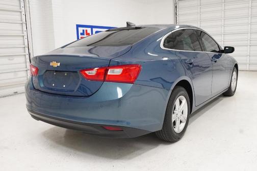 Lakeshore Blue Metallic 2024 Chevrolet Malibu 1LS
