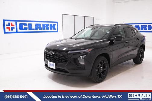 Mosaic Black Metallic 2026 Chevrolet Trax LT