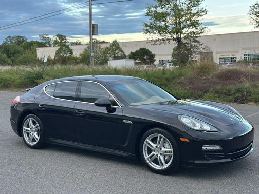 2011 Porsche Panamera 4