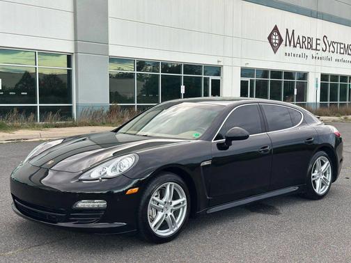 2011 Porsche Panamera 4