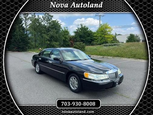 2001 Lincoln Town Car Signature