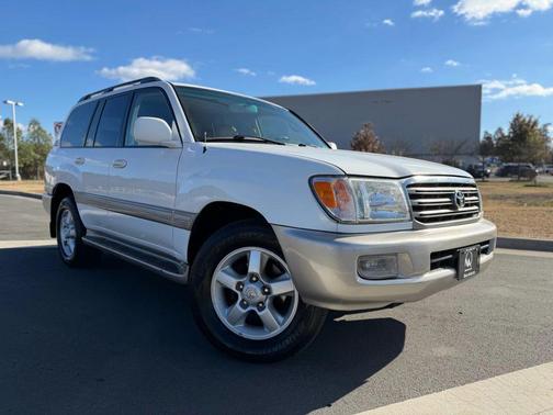 2005 Toyota Land Cruiser Base