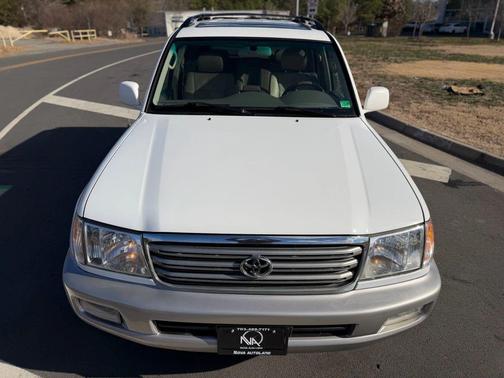 2005 Toyota Land Cruiser Base