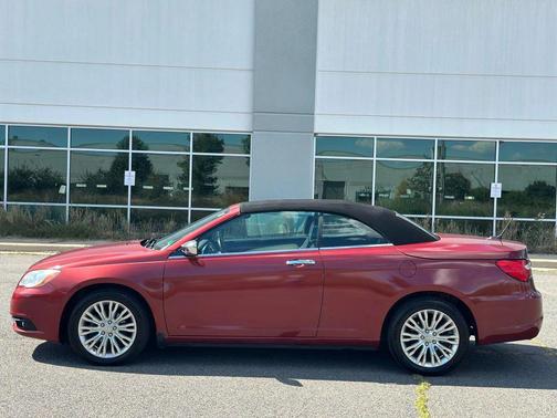 2012 Chrysler 200 Limited