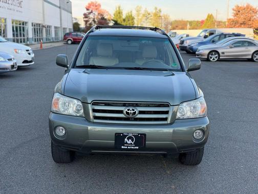 2004 Toyota Highlander Base