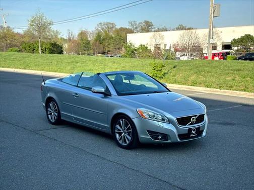 2011 Volvo C70 T5