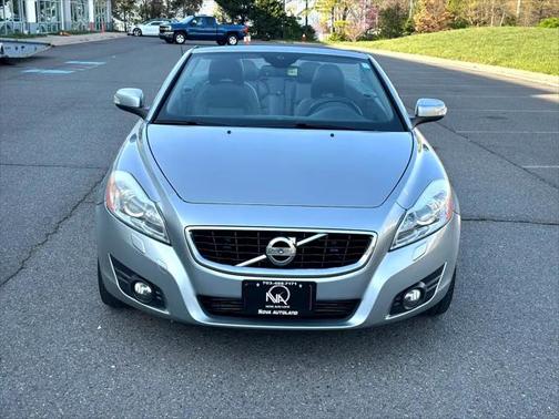2011 Volvo C70 T5