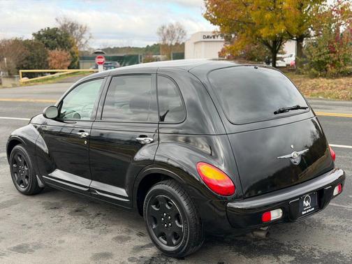 2004 Chrysler PT Cruiser Base