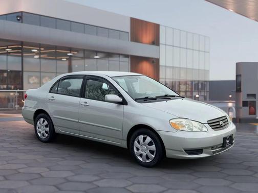 2004 Toyota Corolla LE