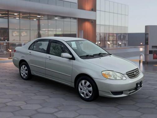 2004 Toyota Corolla LE