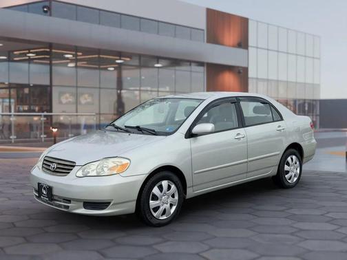 2004 Toyota Corolla LE