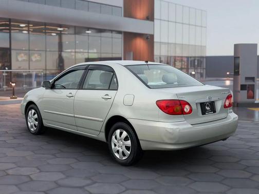 2004 Toyota Corolla LE