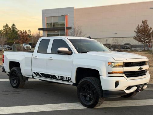 2017 Chevrolet Silverado 1500 2LT