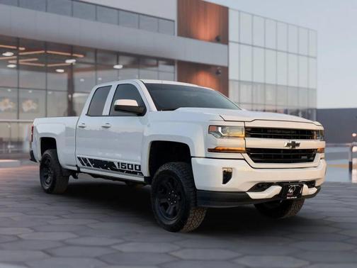 2017 Chevrolet Silverado 1500 2LT