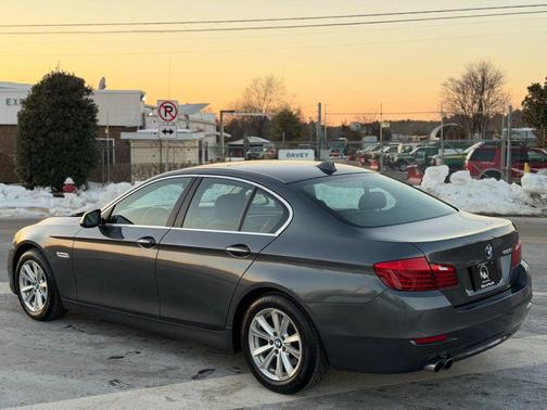 2016 BMW 528 528i Sedan 4D