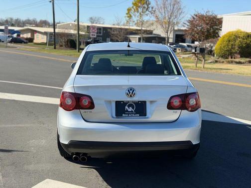 2010 Volkswagen Jetta Limited Edition