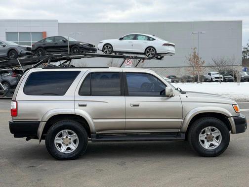 2002 Toyota 4Runner SR5