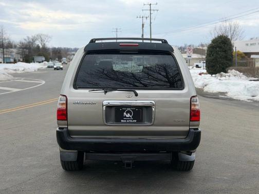 2002 Toyota 4Runner SR5