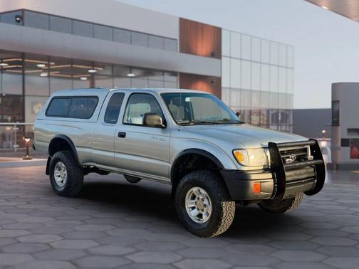 2000 Toyota Tacoma Base