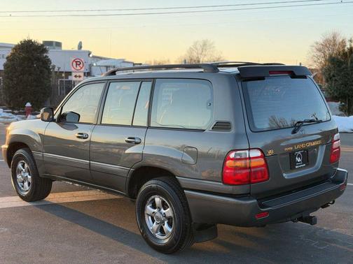 2001 Toyota Land Cruiser Base