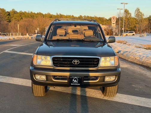 2001 Toyota Land Cruiser Base