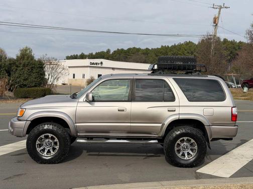 2002 Toyota 4Runner SR5