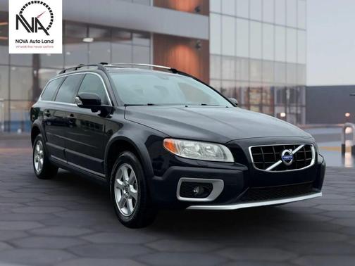 Black 2011 Volvo XC70 3.2