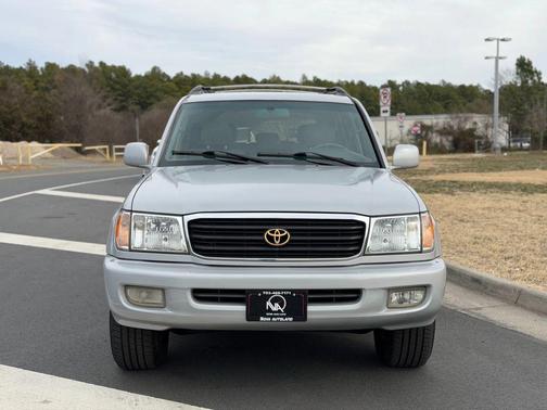 2002 Toyota Land Cruiser Base