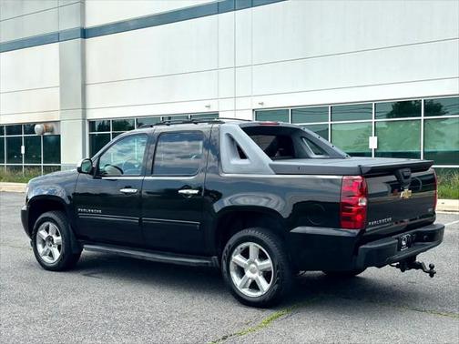 2011 Chevrolet Avalanche 1500 LS