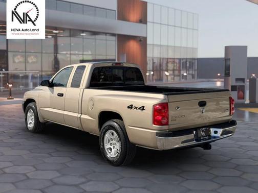 2005 Dodge Dakota SLT Club Cab