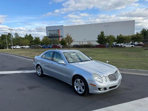 2007 Mercedes-Benz E-Class E 550 Sedan 4D