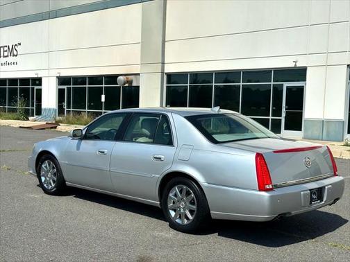 2010 Cadillac DTS Premium Collection