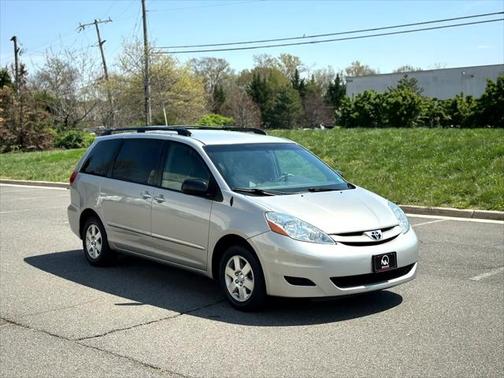 2010 Toyota Sienna LE