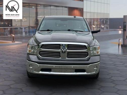 Granite Crystal Metallic Clearcoat 2017 RAM 1500 Big Horn