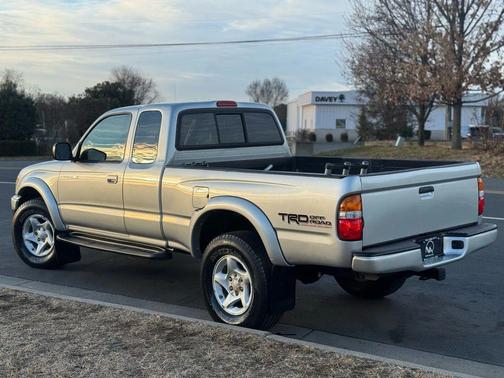 2004 Toyota Tacoma Xtracab