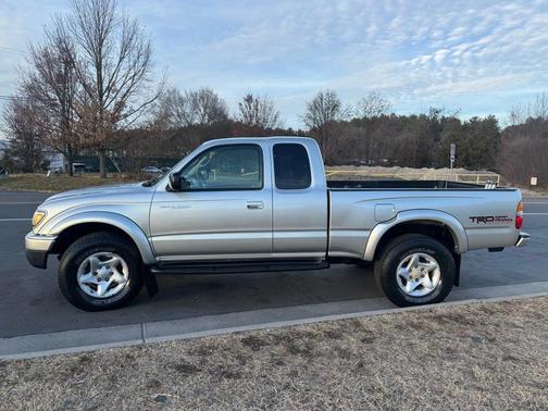 2004 Toyota Tacoma Xtracab