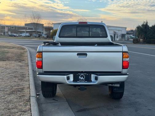 2004 Toyota Tacoma Xtracab
